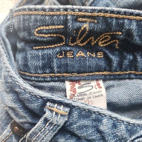 20  Silver capri jeans - Picture 3 of 6